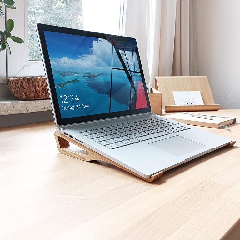 Laptop Ständer | ergonomisch Arbeiten | Eiche massiv | Schreibtischerhöhung | Laptopständer Eiche | Laptop riser | Laptop stand | mitnehmbar