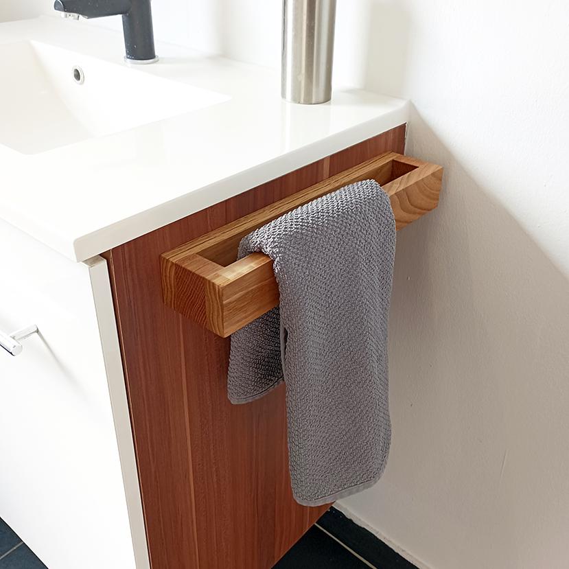 moderner Handtuchhalter aus massiver Eiche | Handtuchhalter aus Holz für ein Handtuch | Badezimmer | Aufbewahrung Handtücher | Wandhalter