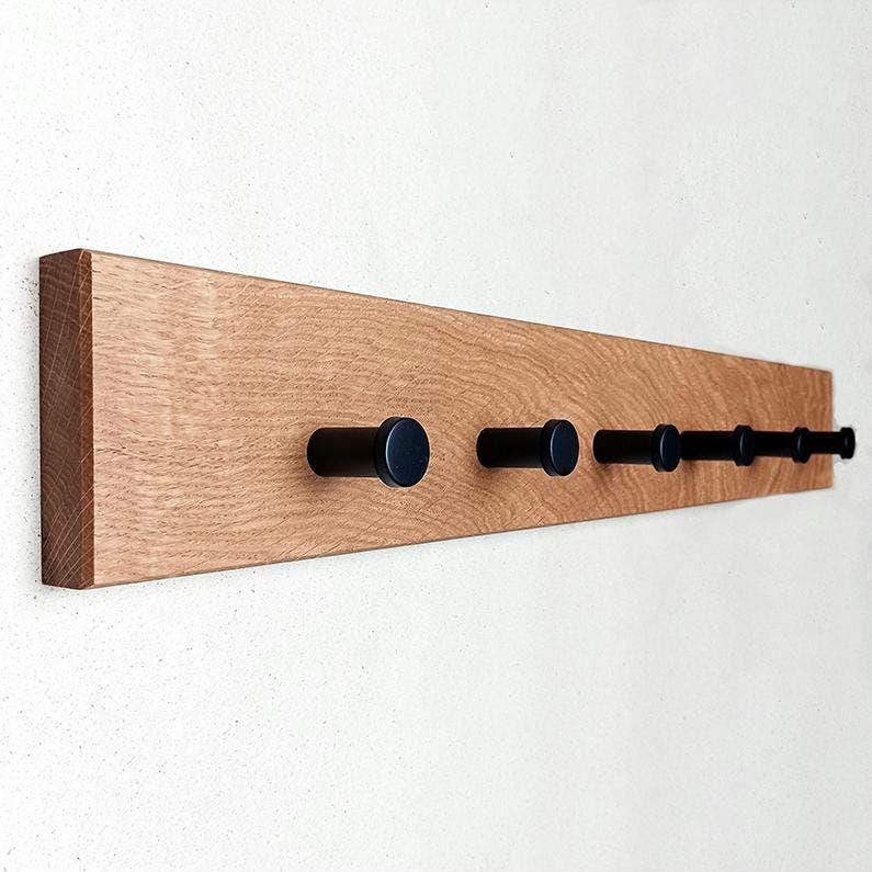 Garderobe | 30-100 cm | schwarze Haken | runde Aufhänger | Eiche massiv | Holzgarderobe | Eichengarderobe | leicht umlaufende Fase