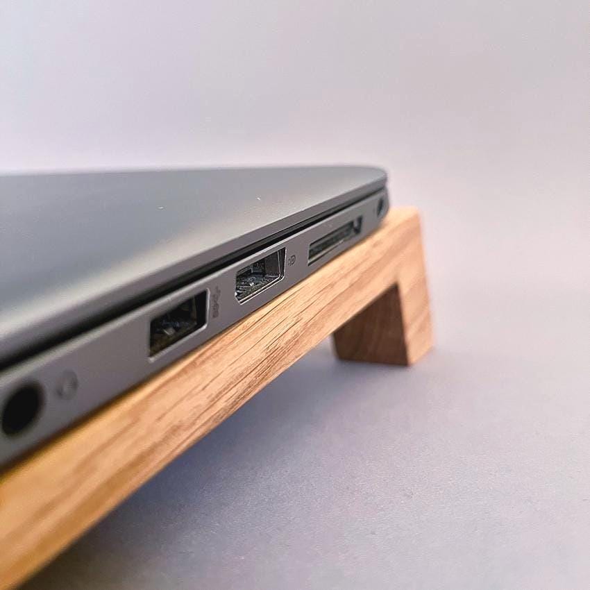 Laptop Ständer | ergonomisch Arbeiten | Eiche massiv | Schreibtischerhöhung | Laptopständer Eiche | Laptop riser | Laptop stand | mitnehmbar