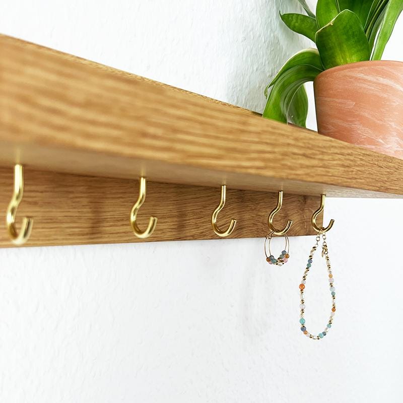 Schlüsselbrett mit Ablage & Haken | Vollholz Eiche | Schraubhaken in schwarz, gold, silber, weiß | Schlüsselboard