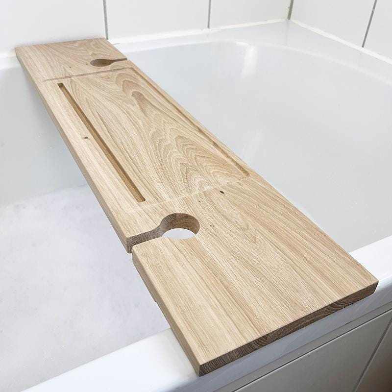 elegante Badewannenablage mit Weinglashalter & Tablethalter | 70-100 cm | Badewannenablage Eiche massiv | Badewannenablage Holz | Badebrett