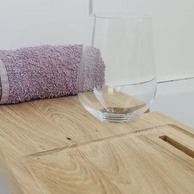 elegante Badewannenablage mit Weinglashalter & Tablethalter | 70-100 cm | Badewannenablage Eiche massiv | Badewannenablage Holz | Badebrett