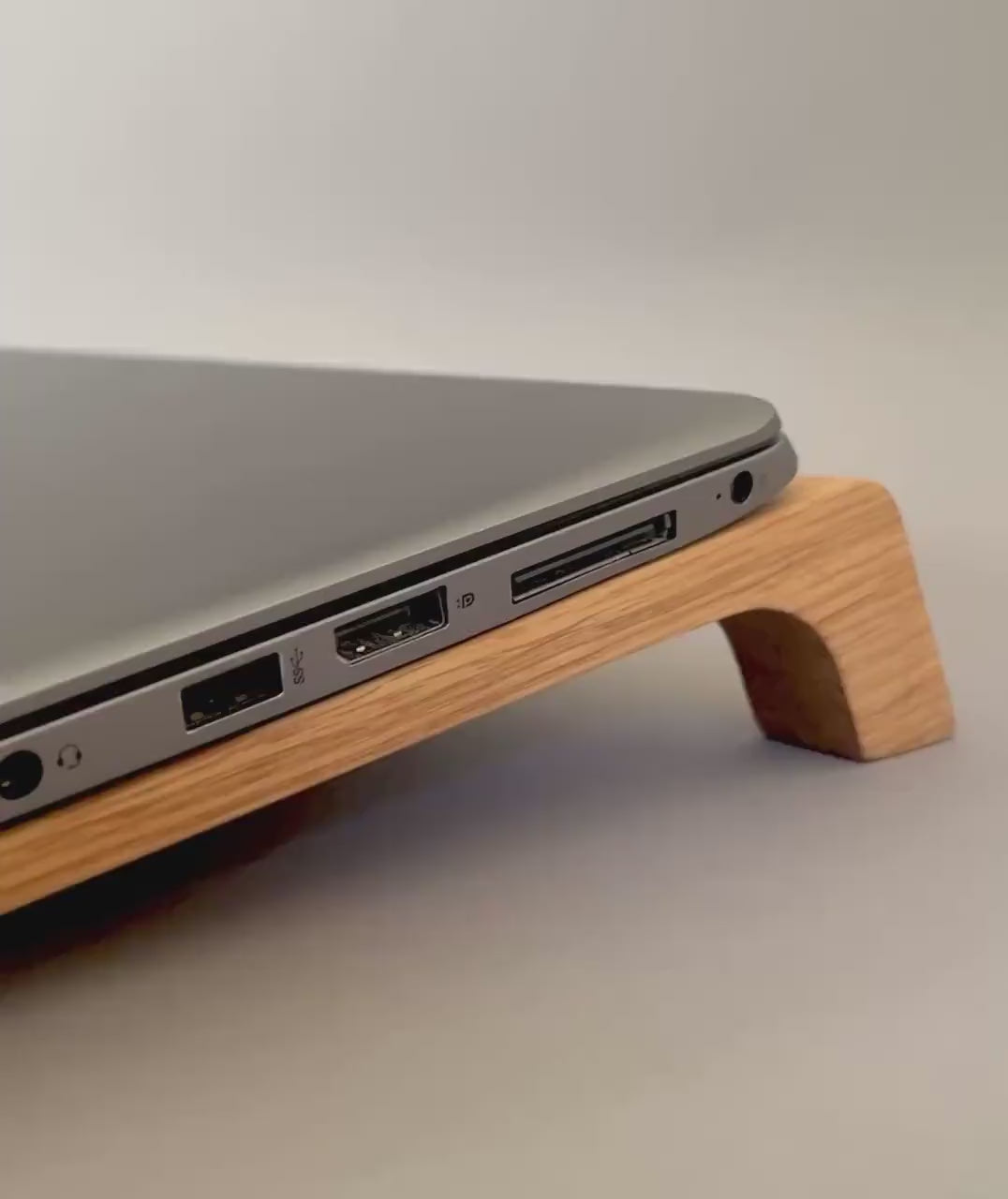 Laptop Ständer | ergonomisch Arbeiten | Eiche massiv | Schreibtischerhöhung | Laptopständer Eiche | Laptop riser | Laptop stand | mitnehmbar